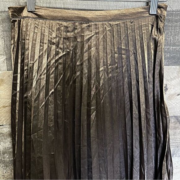 Blue tasscl skirt - Picture 2 of 7